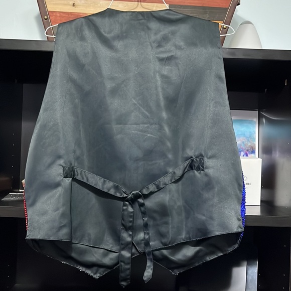 Santa sequin vest - Picture 3 of 10